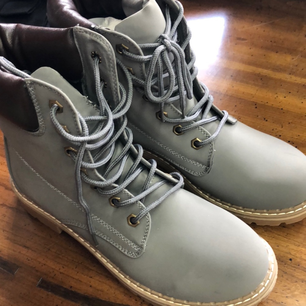 Women’s hiking / work boots